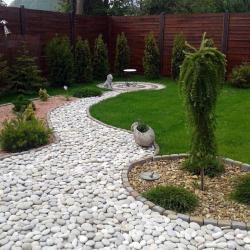 Фотогалерея: Оформление участка галькой "Шампиньон"